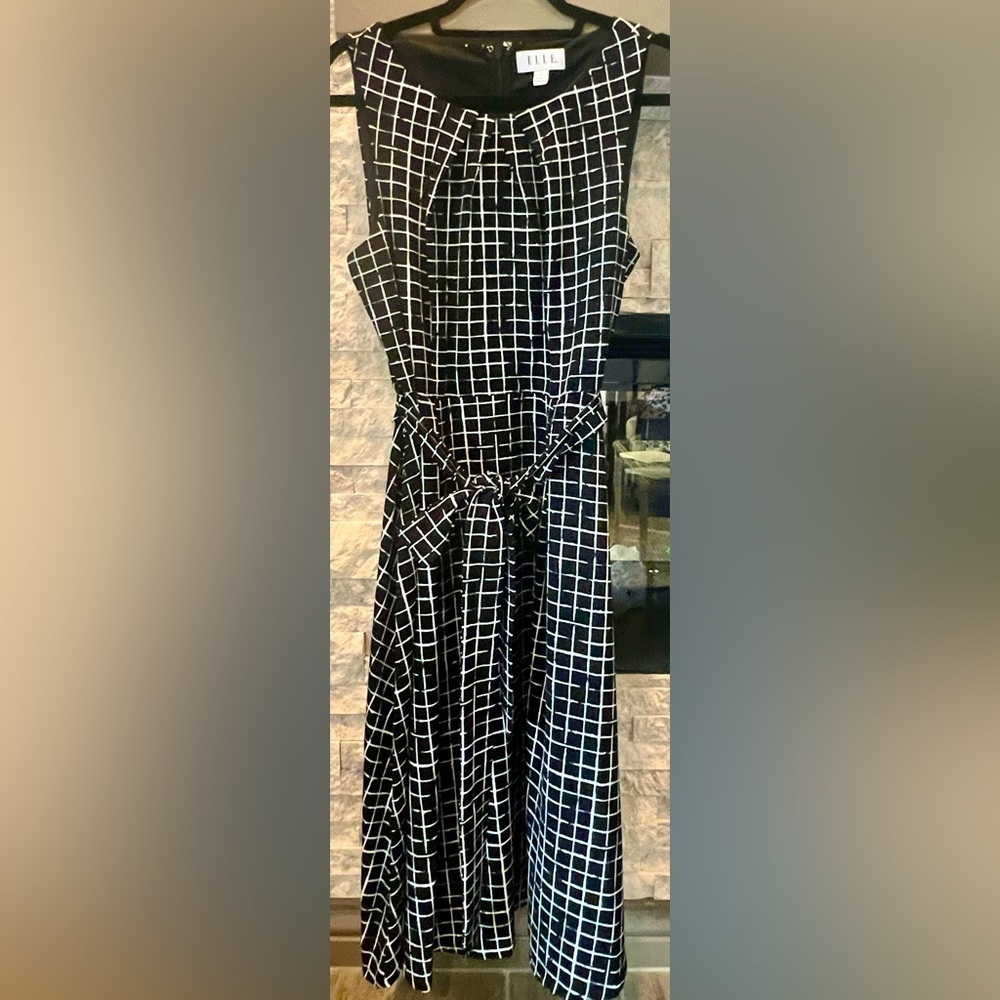 Elle black and white checkered sleeveless A-"line dress size 12